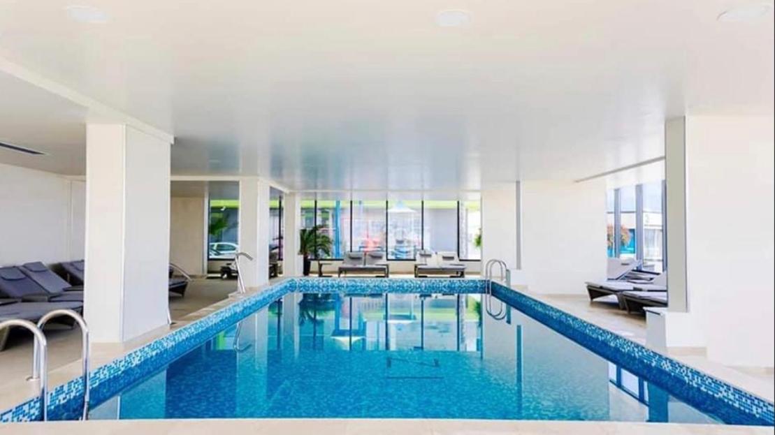 Apartament Rebeca Lux By Alezzi Beach Resort Năvodari Eksteriør billede