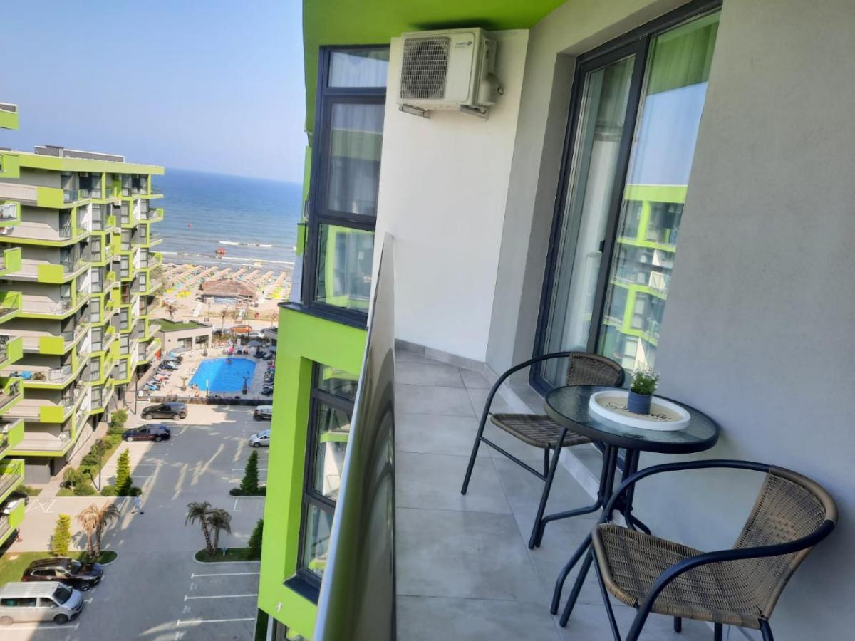 Apartament Rebeca Lux By Alezzi Beach Resort Năvodari Eksteriør billede