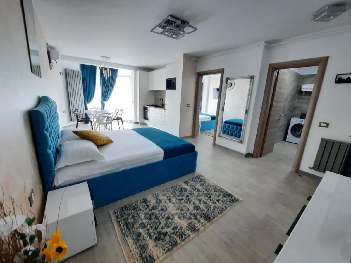 Apartament Rebeca Lux By Alezzi Beach Resort Năvodari Eksteriør billede