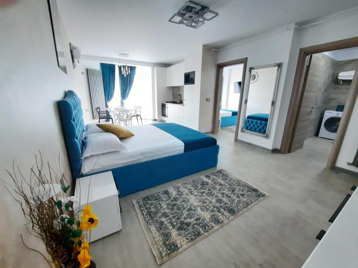 Apartament Rebeca Lux By Alezzi Beach Resort Năvodari Eksteriør billede