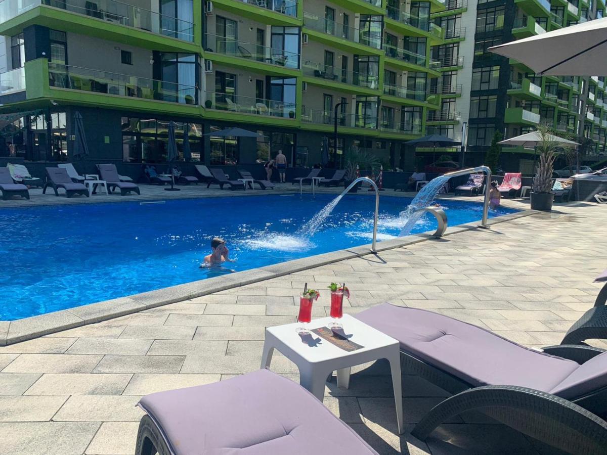 Apartament Rebeca Lux By Alezzi Beach Resort Năvodari Eksteriør billede