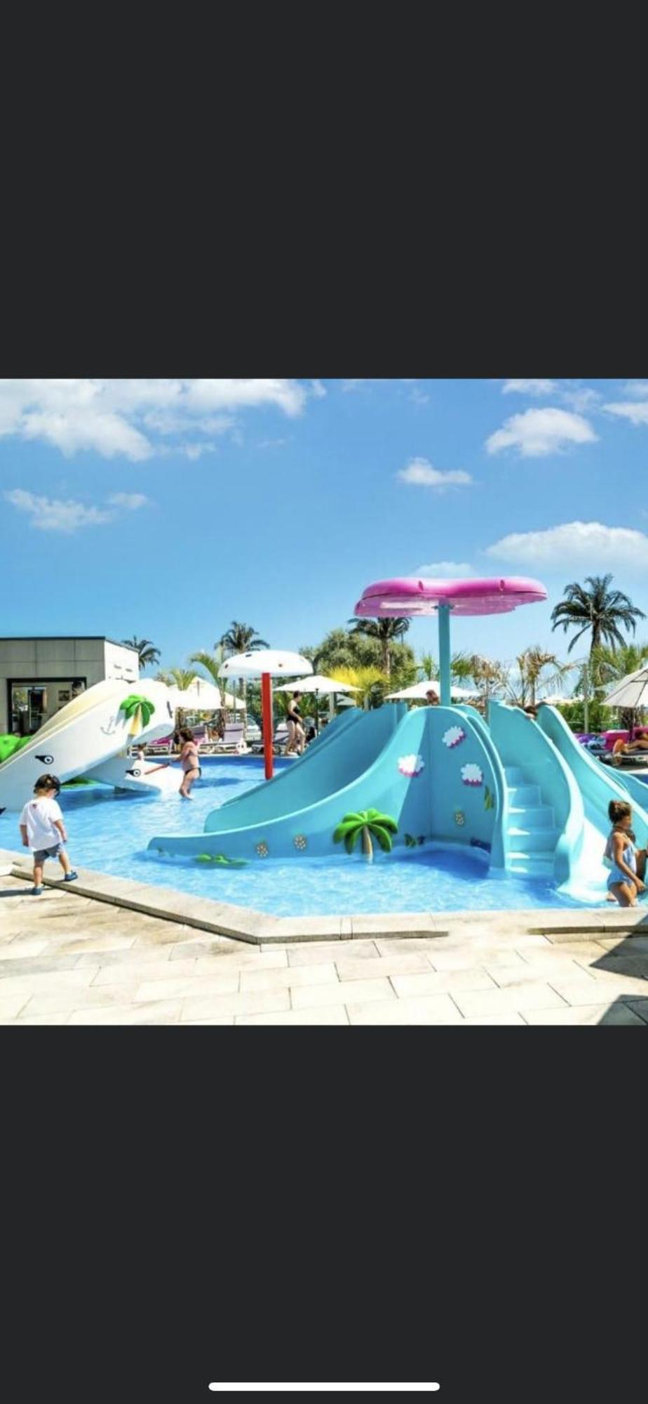 Apartament Rebeca Lux By Alezzi Beach Resort Năvodari Eksteriør billede