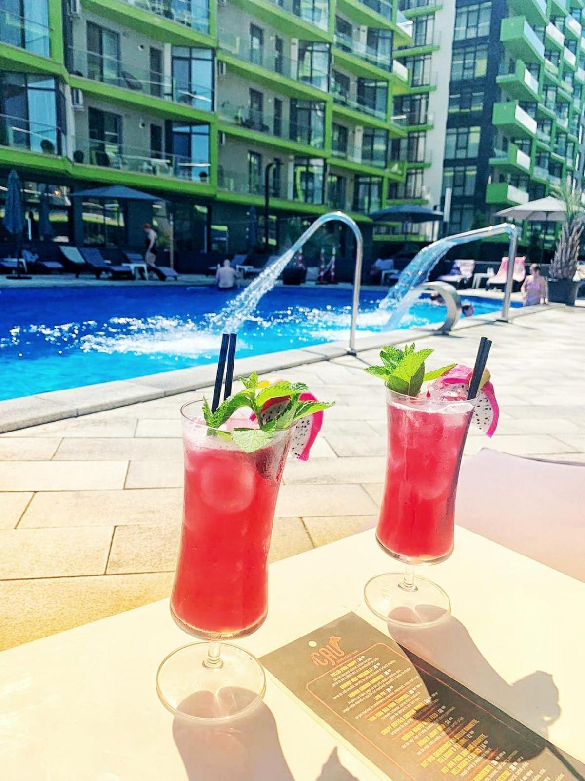 Apartament Rebeca Lux By Alezzi Beach Resort Năvodari Eksteriør billede